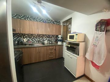 Casa muy Amplia en Conjunto cerrado