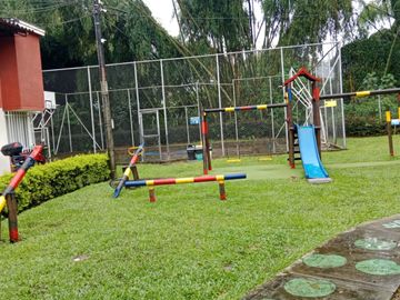 Casa muy Amplia en Conjunto cerrado