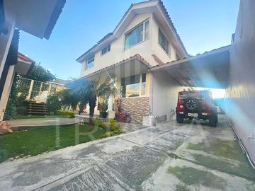 CASA INDEPENDIENTE EN URBANIZACION PRIVADA PORTAL DE LA HACIENDA SANGOLQUI
