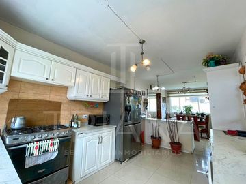 CASA INDEPENDIENTE EN URBANIZACION PRIVADA PORTAL DE LA HACIENDA SANGOLQUI