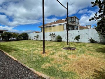 CASA INDEPENDIENTE EN URBANIZACION PRIVADA PORTAL DE LA HACIENDA SANGOLQUI