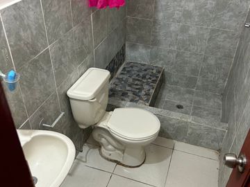 En venta casa rentera en alborada 5ta etapa. (JP)