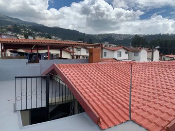 Casa de venta sector cochapamba dentro de conjunto cerca a la occidental