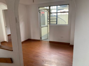 Casa de venta sector cochapamba dentro de conjunto cerca a la occidental