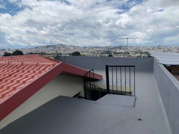 Casa de venta sector cochapamba dentro de conjunto cerca a la occidental