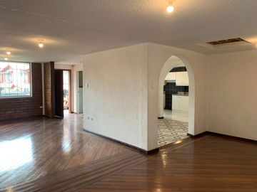 Casa de venta sector cochapamba dentro de conjunto cerca a la occidental