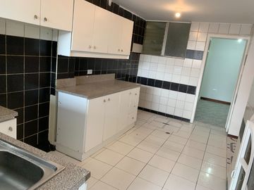 Casa de venta sector cochapamba dentro de conjunto cerca a la occidental