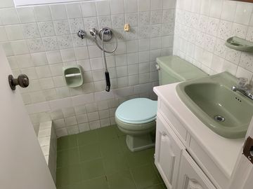 Casa de venta sector cochapamba dentro de conjunto cerca a la occidental