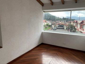 Casa de venta sector cochapamba dentro de conjunto cerca a la occidental
