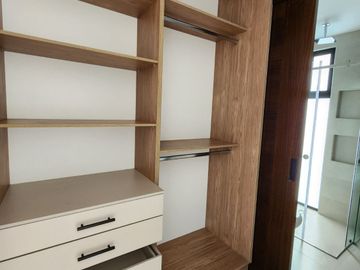 Casa nueva en venta lista para vivir en Challuabamba, en condominio privado