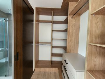 Casa nueva en venta lista para vivir en Challuabamba, en condominio privado
