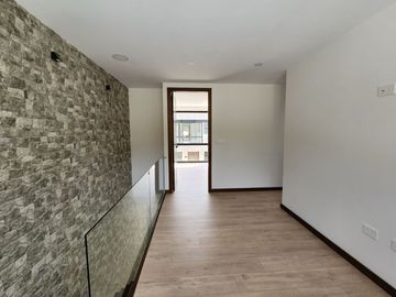 Casa nueva en venta lista para vivir en Challuabamba, en condominio privado