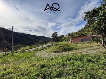 Propiedad en venta en Loja sector El Capuli