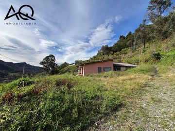 Propiedad en venta en Loja sector El Capuli