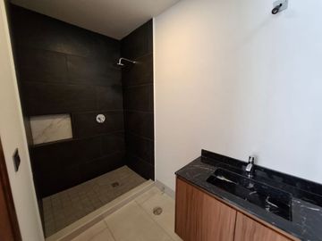 CASA EN VENTA EN LOMAS PUNTA DEL ESTE LEÓN, GTO. CASA DE UNA PLANTA CERCA DE BLV LAS TORRES.