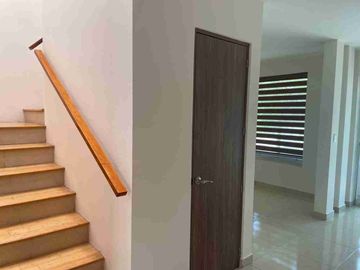 Cañadas Del Lago, Corregidora, Venta De Casa En Fraccionamiento.