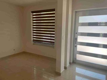 Cañadas Del Lago, Corregidora, Venta De Casa En Fraccionamiento.