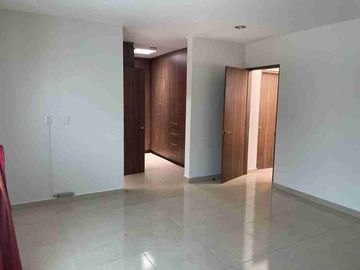 Cañadas Del Lago, Corregidora, Venta De Casa En Fraccionamiento.