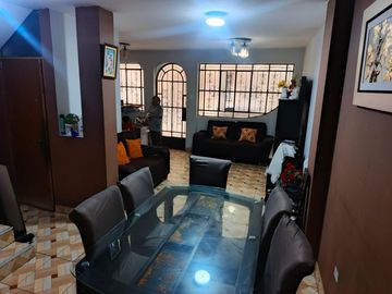 Casa la Venta en Ramon Carcamo, Cercado de Lima