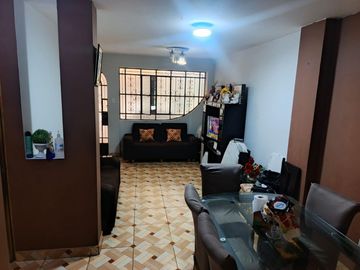 Casa la Venta en Ramon Carcamo, Cercado de Lima