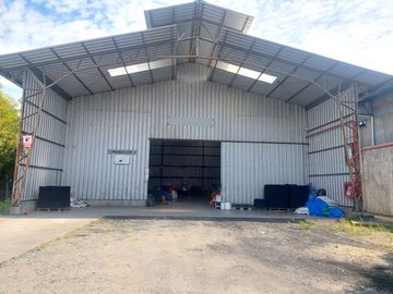 Venta de Terreno 2000 m² con Bodegas y Oficinas 1200 m² en Duran, Zona Industrial