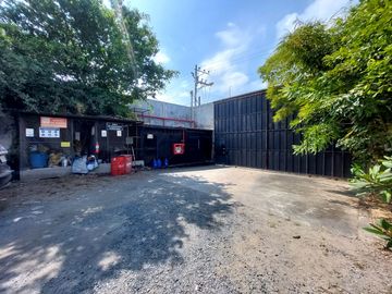 Venta de Terreno 2000 m² con Bodegas y Oficinas 1200 m² en Duran, Zona Industrial