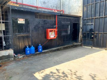 Venta de Terreno 2000 m² con Bodegas y Oficinas 1200 m² en Duran, Zona Industrial