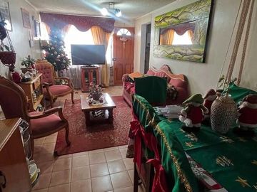 GRAN OPORTUNIDAD CONSTITUCIÓN – CASA DE DOS NIVELES EN VENTA