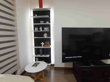 Venta de Departamento Moderno en Tumbaco Edificio con Piscina, Sector a 2 Cuadras de Supermercado Tía de Tumbaco cerca a la Ruta Viva