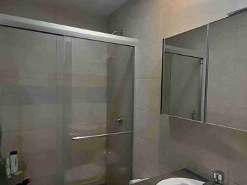 Venta de Departamento Moderno en Tumbaco Edificio con Piscina, Sector a 2 Cuadras de Supermercado Tía de Tumbaco cerca a la Ruta Viva