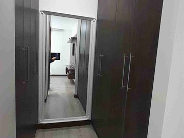 Venta de Departamento Moderno en Tumbaco Edificio con Piscina, Sector a 2 Cuadras de Supermercado Tía de Tumbaco cerca a la Ruta Viva