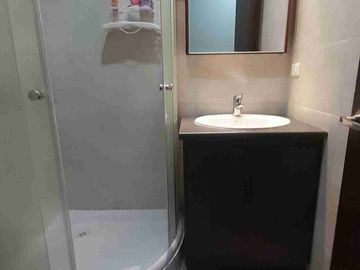 Venta de Departamento Moderno en Tumbaco Edificio con Piscina, Sector a 2 Cuadras de Supermercado Tía de Tumbaco cerca a la Ruta Viva