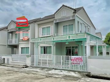 บ้านแฝด หมู่บ้าน อารียา เดอะวิลเลจ ลําลูกกา-คลอง 5 เนื้อที่ 44.8 ตรว. ใกล้รร.วัดปัญจทายิกาวาส ถนนลำลูกกา ตำบลลาดสวาย อำเภอลำลูกกา จังหวัดปทุมธานี