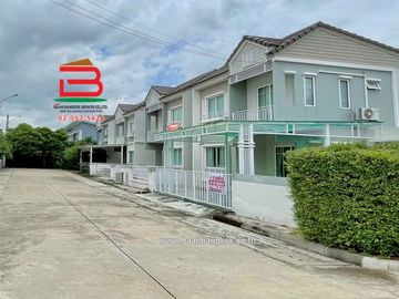 บ้านแฝด หมู่บ้าน อารียา เดอะวิลเลจ ลําลูกกา-คลอง 5 เนื้อที่ 44.8 ตรว. ใกล้รร.วัดปัญจทายิกาวาส ถนนลำลูกกา ตำบลลาดสวาย อำเภอลำลูกกา จังหวัดปทุมธานี
