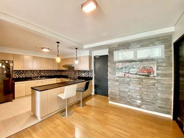🔥  HOT DEAL ALERT! 🔥  Interior-Decorated 3-Bedroom Corner Unit now available at 📍 Two Serendra, Taguig City! 🏙️