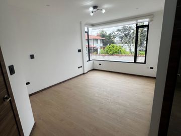Casa en venta tumbaco 360 de terreno 180 m2 de construcción $229.000