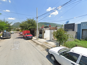 Casa en Calle Avícola, Barrio de la Industria, Monterrey, N.L. ¡NO CRÉDITOS!