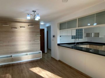 OCASION: REMATO DEPARTAMENTO 2DO PISO, FRENTE A PARQUE
