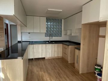 OCASION: REMATO DEPARTAMENTO 2DO PISO, FRENTE A PARQUE