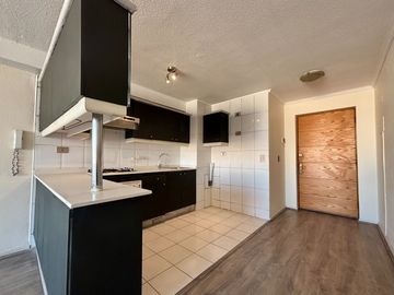 Se Vende Acogedor Depto 2dormitorio+estacionam. Metro Ñuñoa