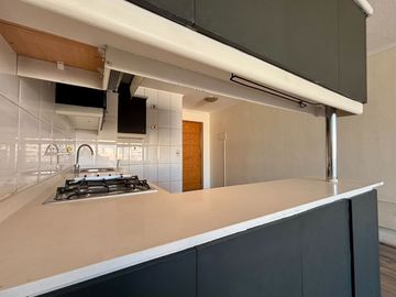 Se Vende Acogedor Depto 2dormitorio+estacionam. Metro Ñuñoa