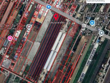 Vacant land for sale, located on a main road near a transportation hub. Ideal for a rest stop, electric vehicle charging station, cafe, or market. Enj