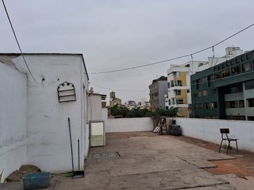 Oportunidad  Vendo Dpto 2do Piso + Aires  AOC: 254m2 Calle Salaverry Miraflores