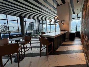 Departamento en Renta 2 Recámaras en Poniente (Torre Balzac) en Monterrey