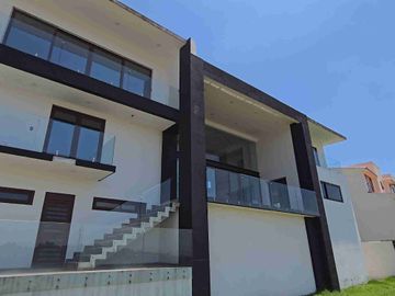 Casa en Venta Rancho San Juan, Zona Esmeralda. OPORTUNIDAD UNICA