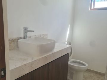 CASA RESIDENCIAL EN PRIVADA ZENDERA CONKAL