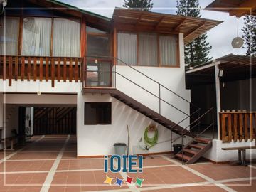 Casa de 4 dormitorios + suite privada en Urbanización Pedro Balda