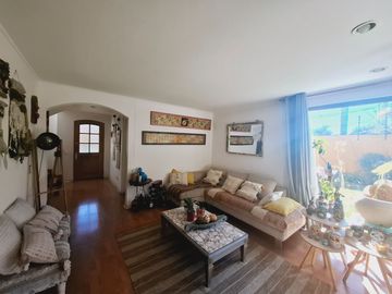 Hermosa casa 4D+3B en condominio muy seguro!