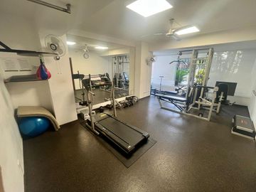 VENTA DEPARTAMENTO CON EXCELENTE VISTA AL GOLF EN SAN ISIDRO