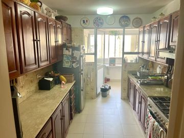VENTA DEPARTAMENTO CON EXCELENTE VISTA AL GOLF EN SAN ISIDRO